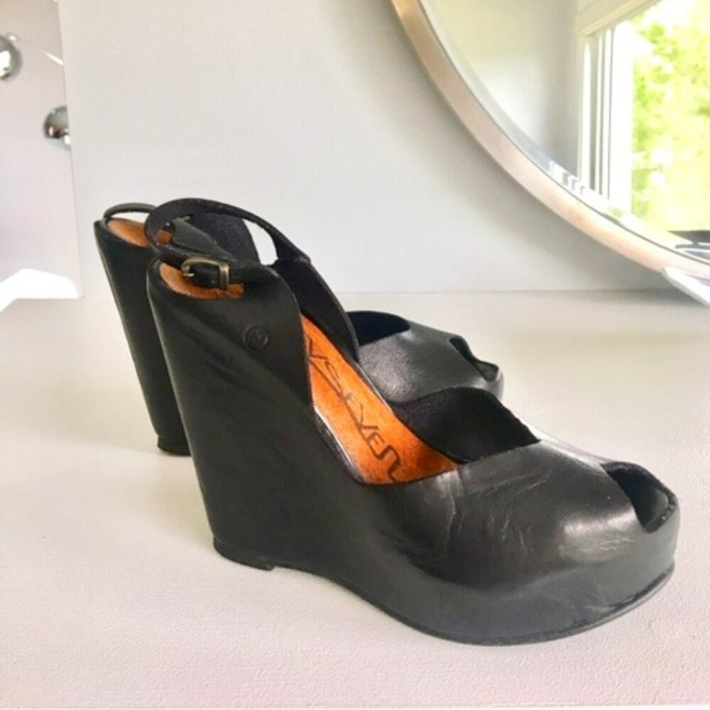 Sixty Seven platform Wedge black size 6